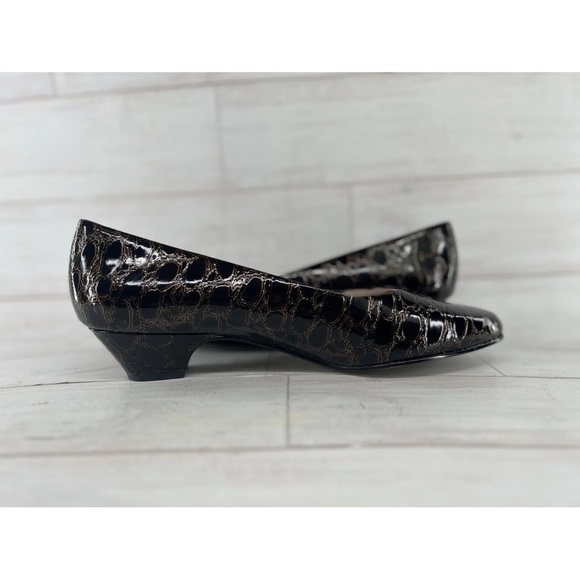 Womens Size 11 M Soft Style Angel II Croc Brown NEW IN BOX - Picture 5 of 9